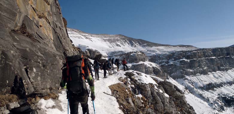 caminar en la nieve